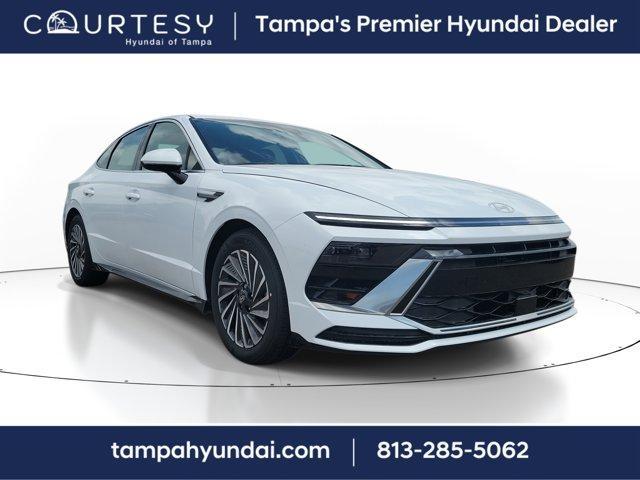 new 2025 Hyundai Sonata Hybrid car, priced at $30,778