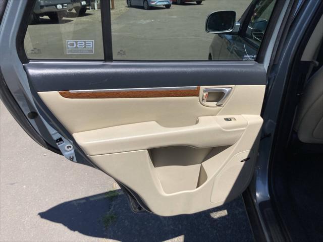 used 2009 Hyundai Santa Fe car, priced at $6,599