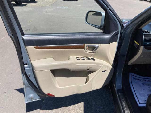 used 2009 Hyundai Santa Fe car, priced at $6,599