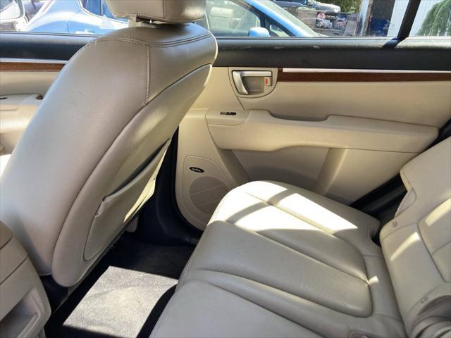 used 2009 Hyundai Santa Fe car, priced at $6,599