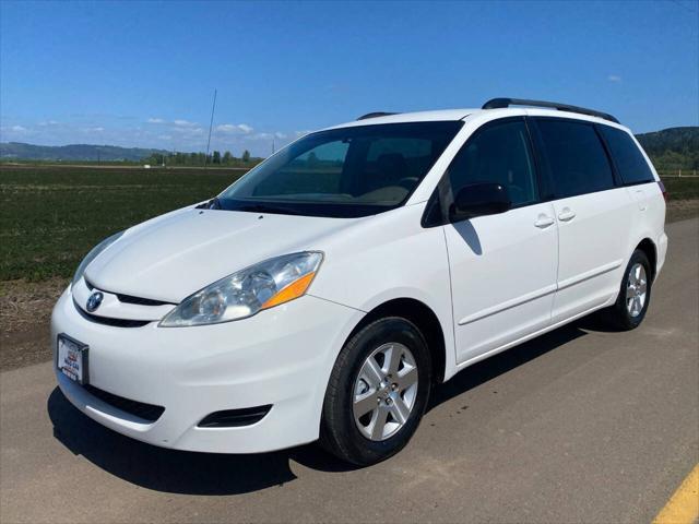 used 2006 Toyota Sienna car, priced at $8,999