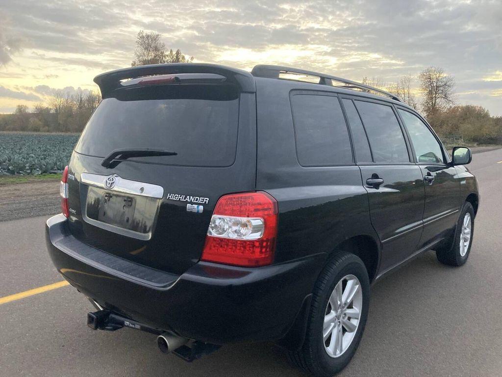 used 2007 Toyota Highlander Hybrid car, priced at $6,500