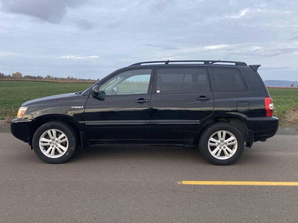 used 2007 Toyota Highlander Hybrid car, priced at $6,500