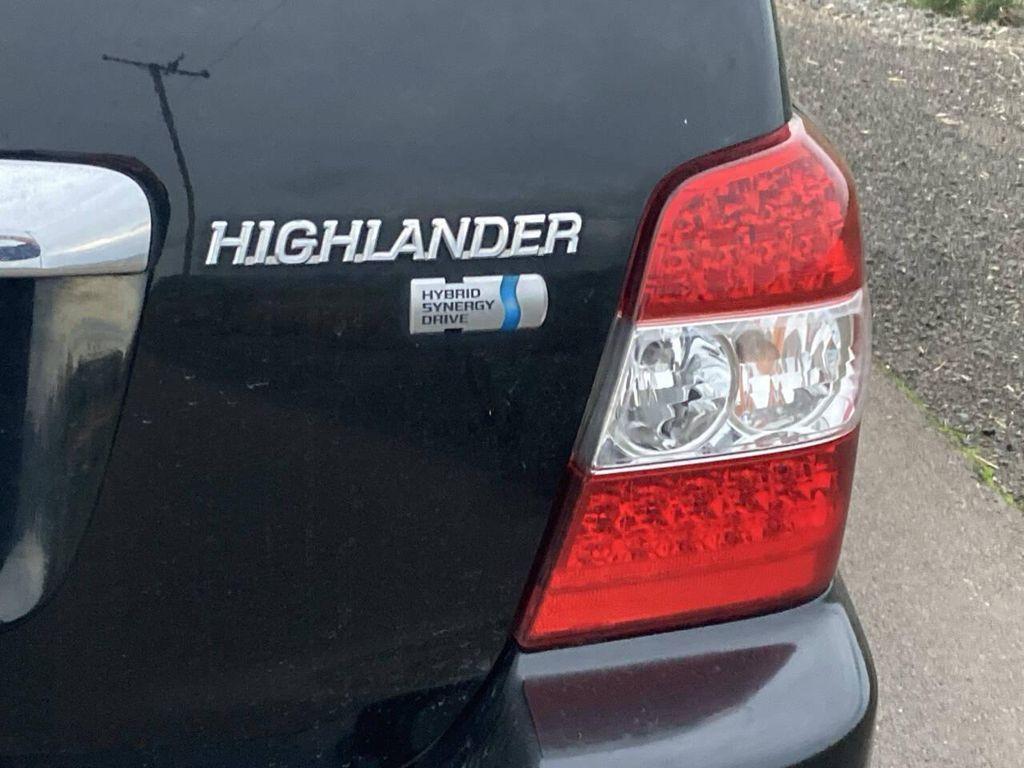 used 2007 Toyota Highlander Hybrid car, priced at $6,500