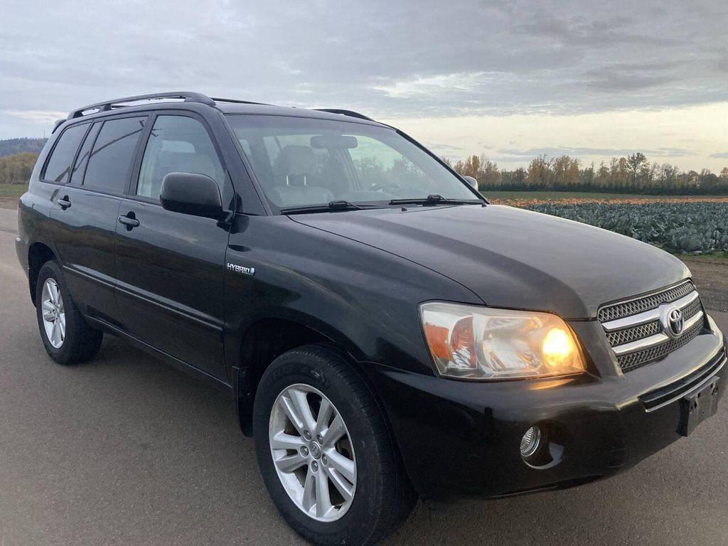 used 2007 Toyota Highlander Hybrid car, priced at $6,500