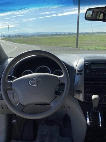 used 2006 Toyota Sienna car, priced at $7,999