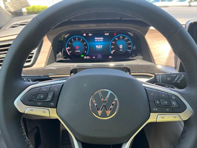 new 2025 Volkswagen Atlas car, priced at $50,810