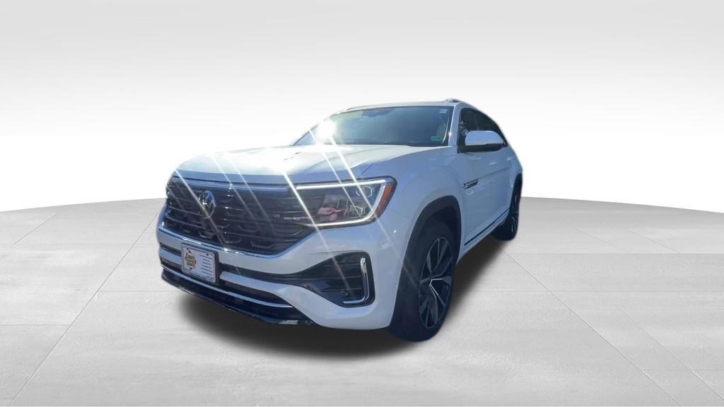 new 2026 Volkswagen Atlas Cross Sport car, priced at $53,456