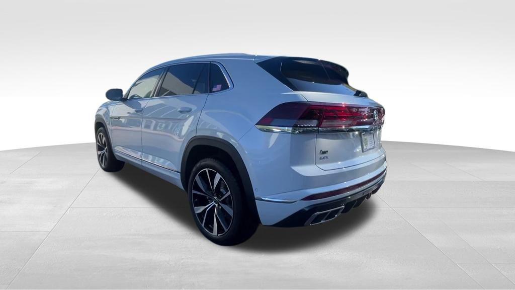 new 2026 Volkswagen Atlas Cross Sport car, priced at $53,456