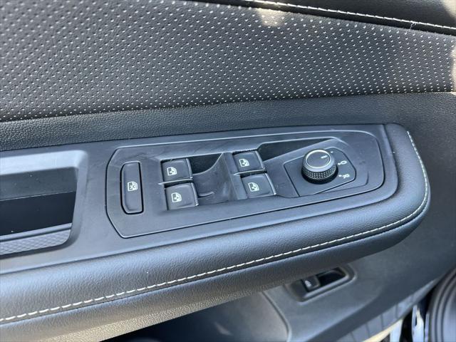 new 2025 Volkswagen Atlas car, priced at $45,810