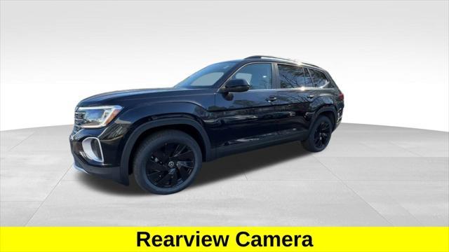 new 2025 Volkswagen Atlas car, priced at $45,810