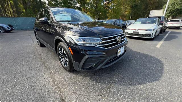 new 2024 Volkswagen Tiguan car, priced at $27,117