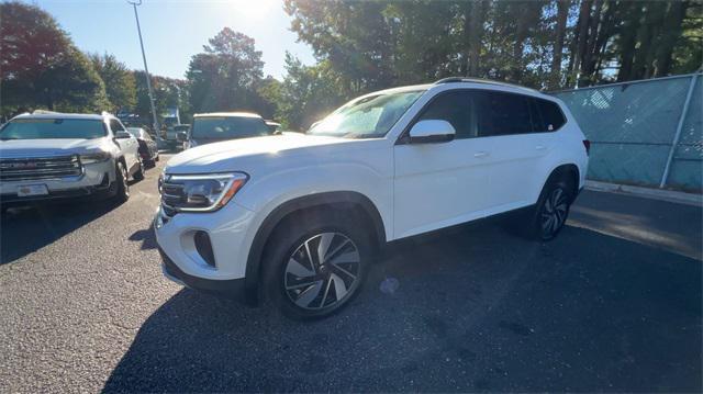 new 2024 Volkswagen Atlas car, priced at $45,347