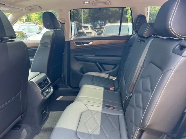 new 2025 Volkswagen Atlas car, priced at $43,151