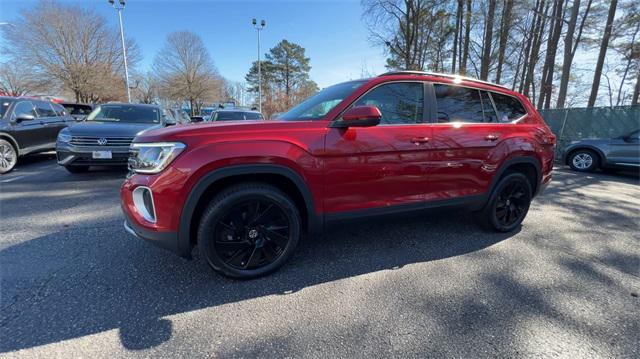 new 2025 Volkswagen Atlas car, priced at $43,437