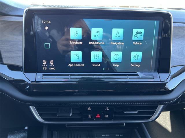 new 2025 Volkswagen Atlas car, priced at $43,437
