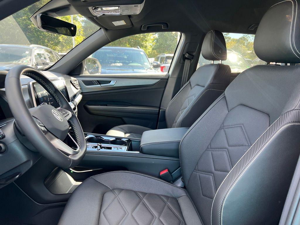 new 2025 Volkswagen Atlas Cross Sport car, priced at $40,449