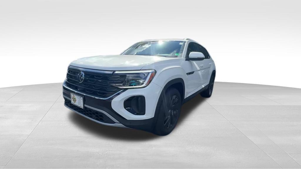 new 2025 Volkswagen Atlas Cross Sport car, priced at $40,449