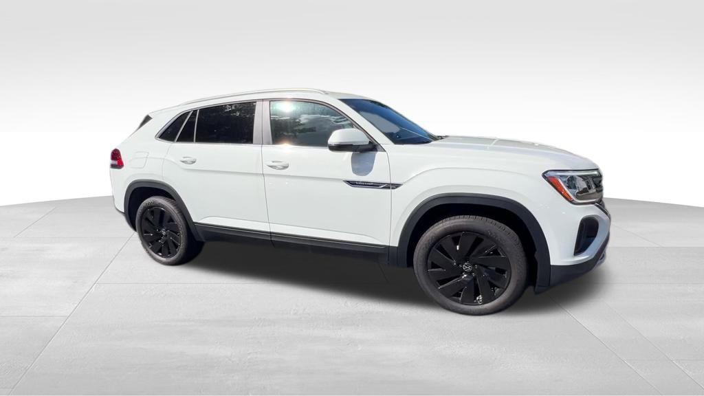 new 2025 Volkswagen Atlas Cross Sport car, priced at $40,449