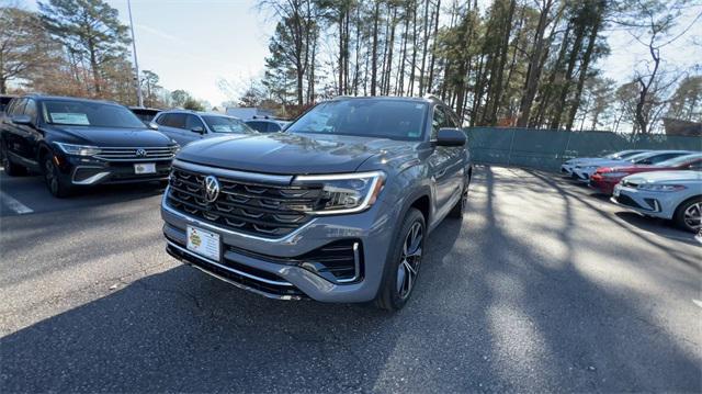 new 2025 Volkswagen Atlas car, priced at $51,637