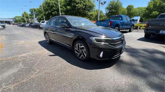 new 2024 Volkswagen Jetta car, priced at $28,850