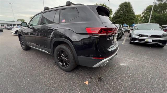 new 2024 Volkswagen Atlas car, priced at $45,323