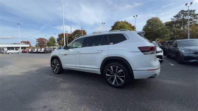 new 2025 Volkswagen Atlas car, priced at $52,735