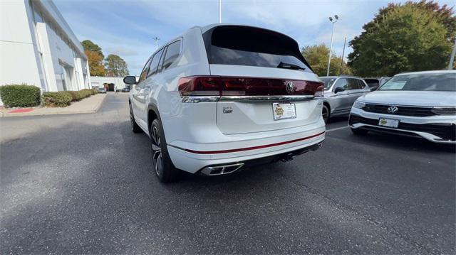 new 2025 Volkswagen Atlas car, priced at $52,735