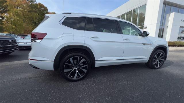 new 2025 Volkswagen Atlas car, priced at $52,735