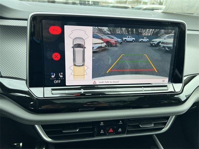 new 2025 Volkswagen Atlas car, priced at $45,039