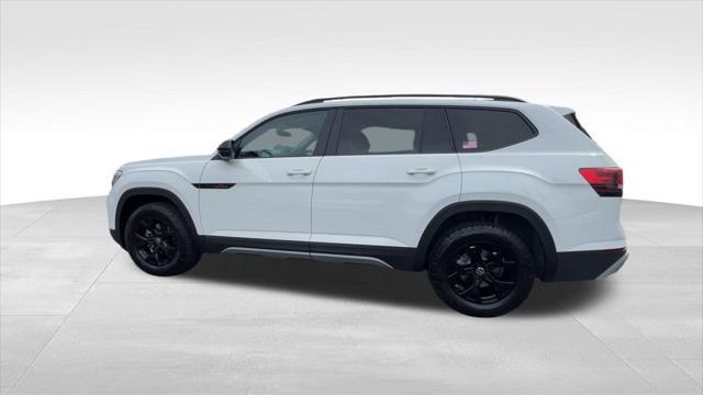 new 2025 Volkswagen Atlas car, priced at $46,539