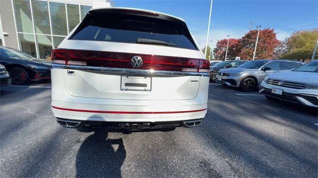 new 2025 Volkswagen Atlas car, priced at $54,126