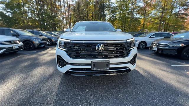 new 2025 Volkswagen Atlas car, priced at $54,126