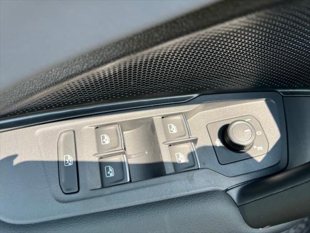 new 2025 Volkswagen Tiguan car, priced at $39,191
