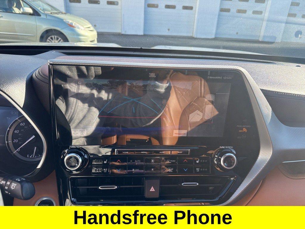 used 2021 Toyota Highlander car, priced at $36,159
