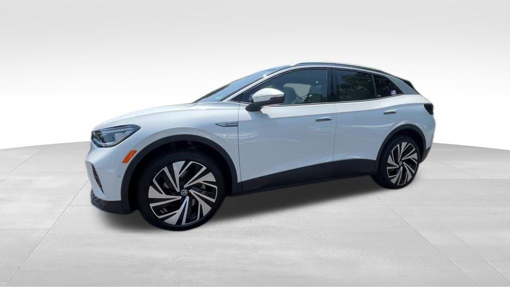 new 2025 Volkswagen ID.4 car, priced at $52,879