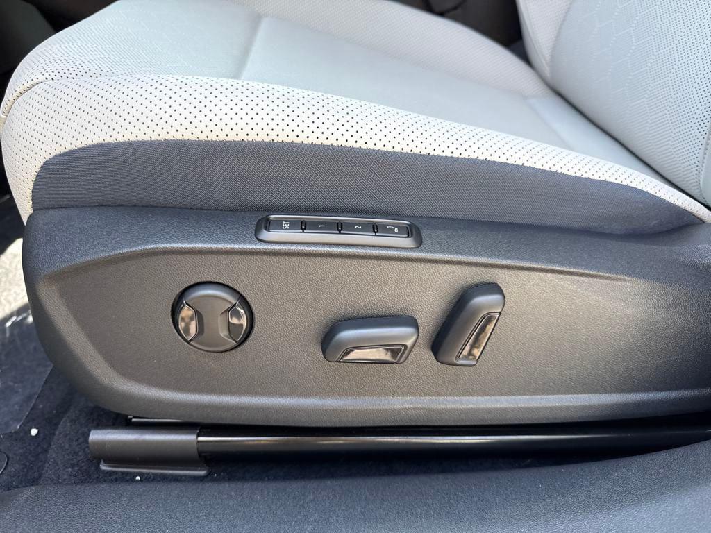 new 2025 Volkswagen ID.4 car, priced at $46,283