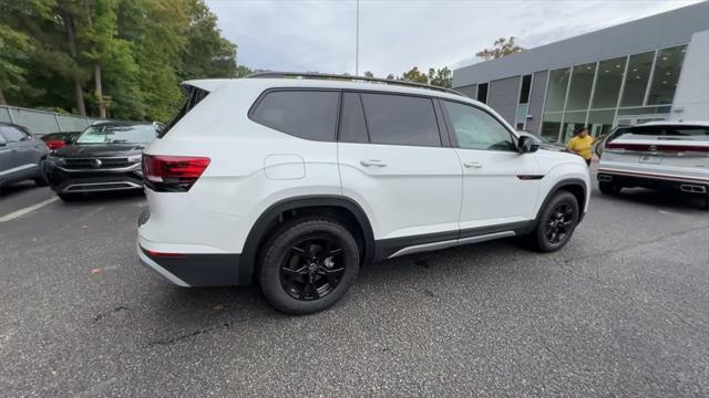 new 2024 Volkswagen Atlas car, priced at $50,353
