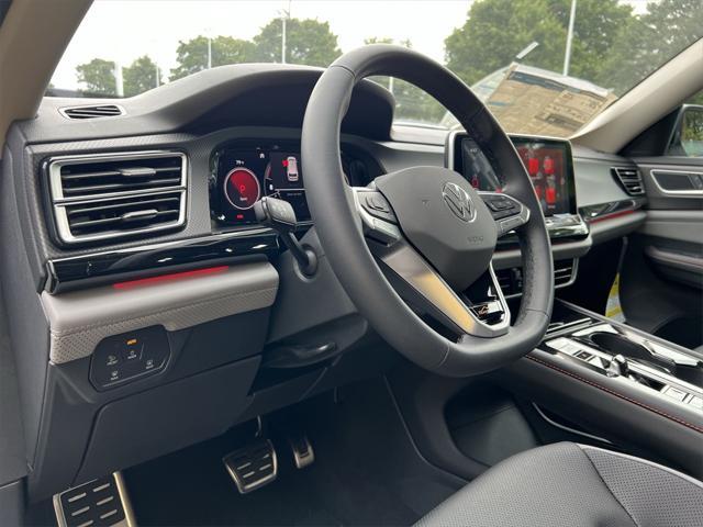 new 2024 Volkswagen Atlas car, priced at $50,353