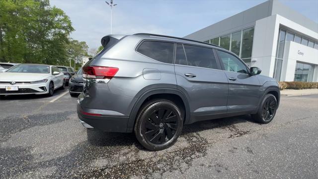 new 2025 Volkswagen Atlas car, priced at $43,353