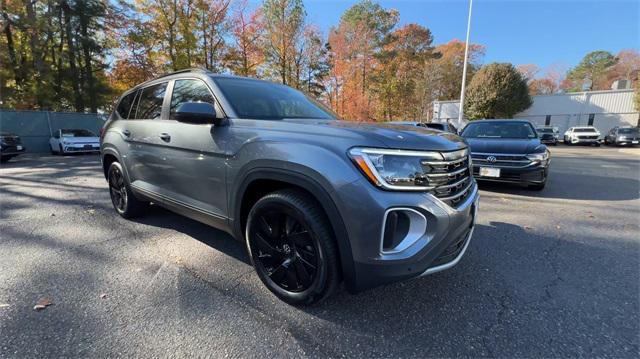 new 2025 Volkswagen Atlas car, priced at $46,810