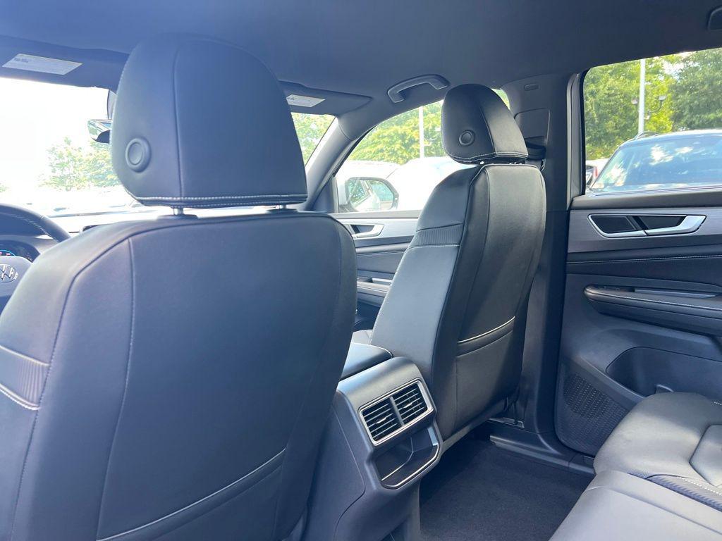 new 2025 Volkswagen Atlas Cross Sport car, priced at $40,449