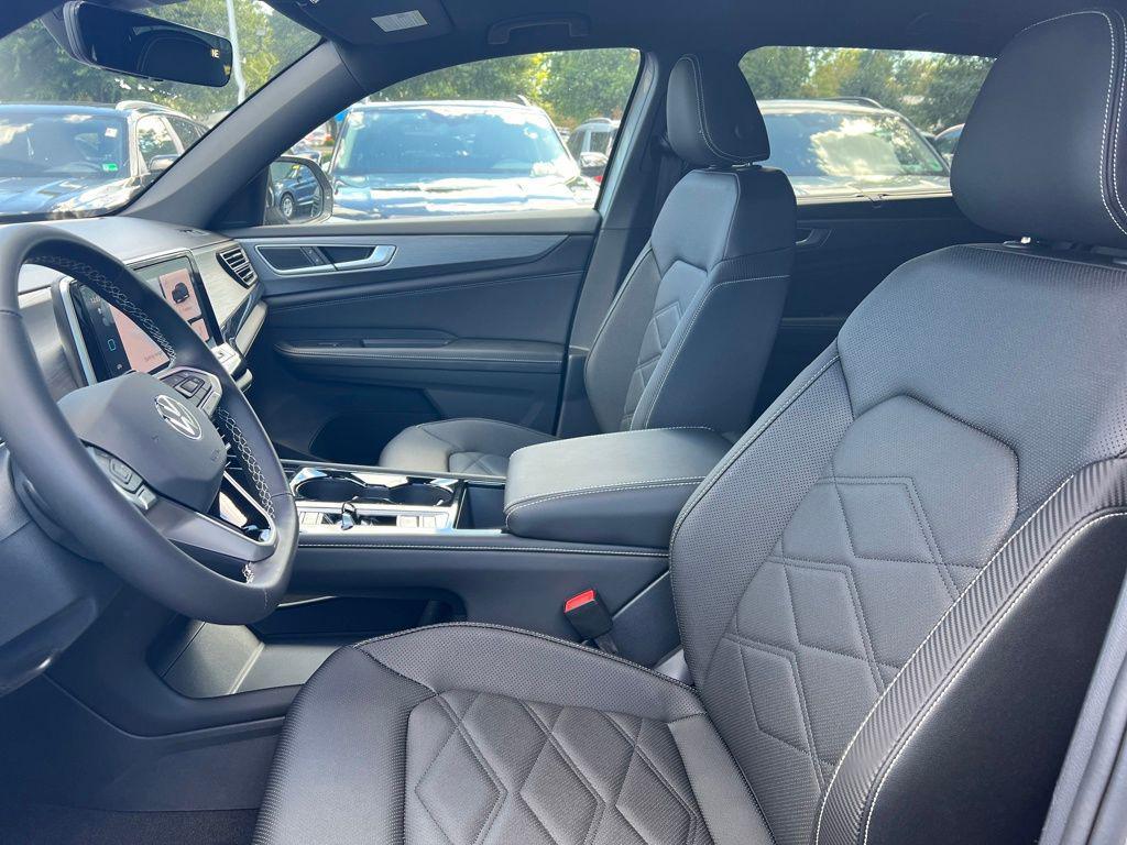 new 2025 Volkswagen Atlas Cross Sport car, priced at $40,449