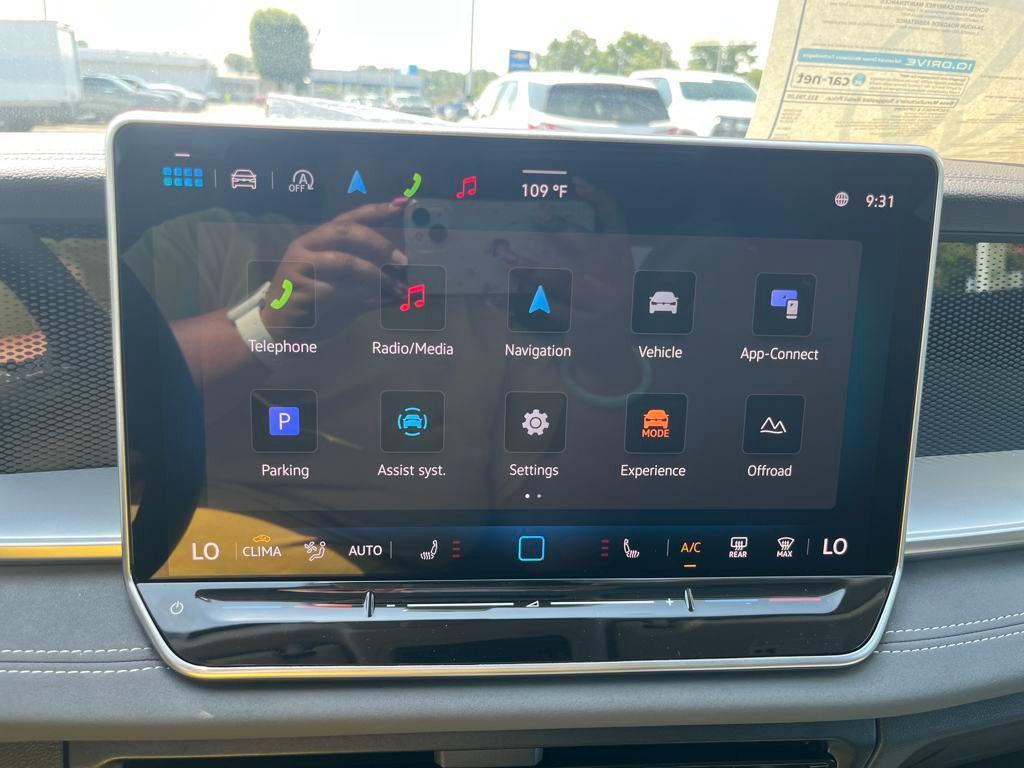new 2025 Volkswagen Tiguan car, priced at $35,073