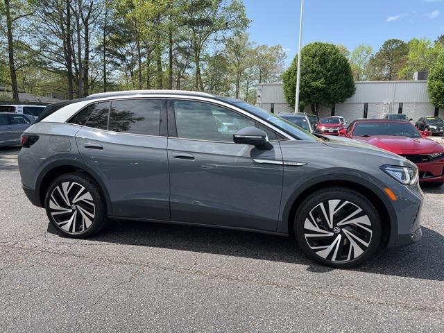 new 2025 Volkswagen ID.4 car, priced at $52,443