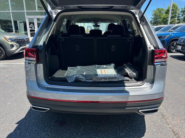 new 2025 Volkswagen Atlas car, priced at $36,518