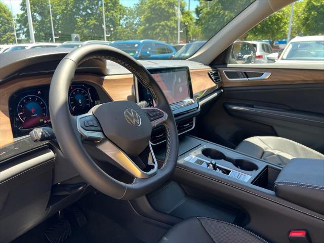 new 2025 Volkswagen Atlas car, priced at $35,518