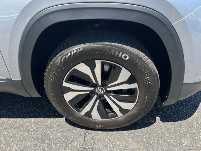 new 2025 Volkswagen Atlas car, priced at $36,518