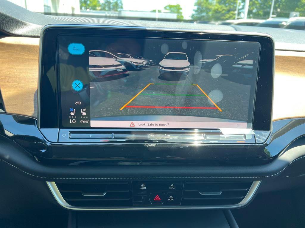 new 2025 Volkswagen Atlas car, priced at $35,518