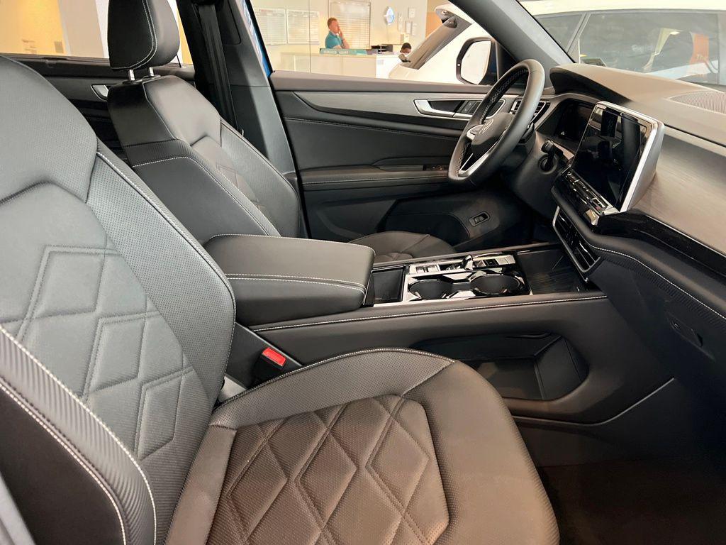 new 2025 Volkswagen Atlas Cross Sport car, priced at $39,937